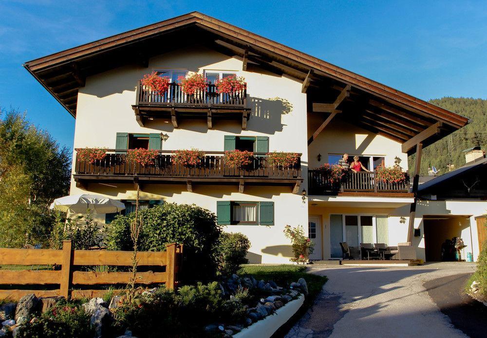 Alpenlandhaus Menardi Seefeld in Tirol Exterior photo