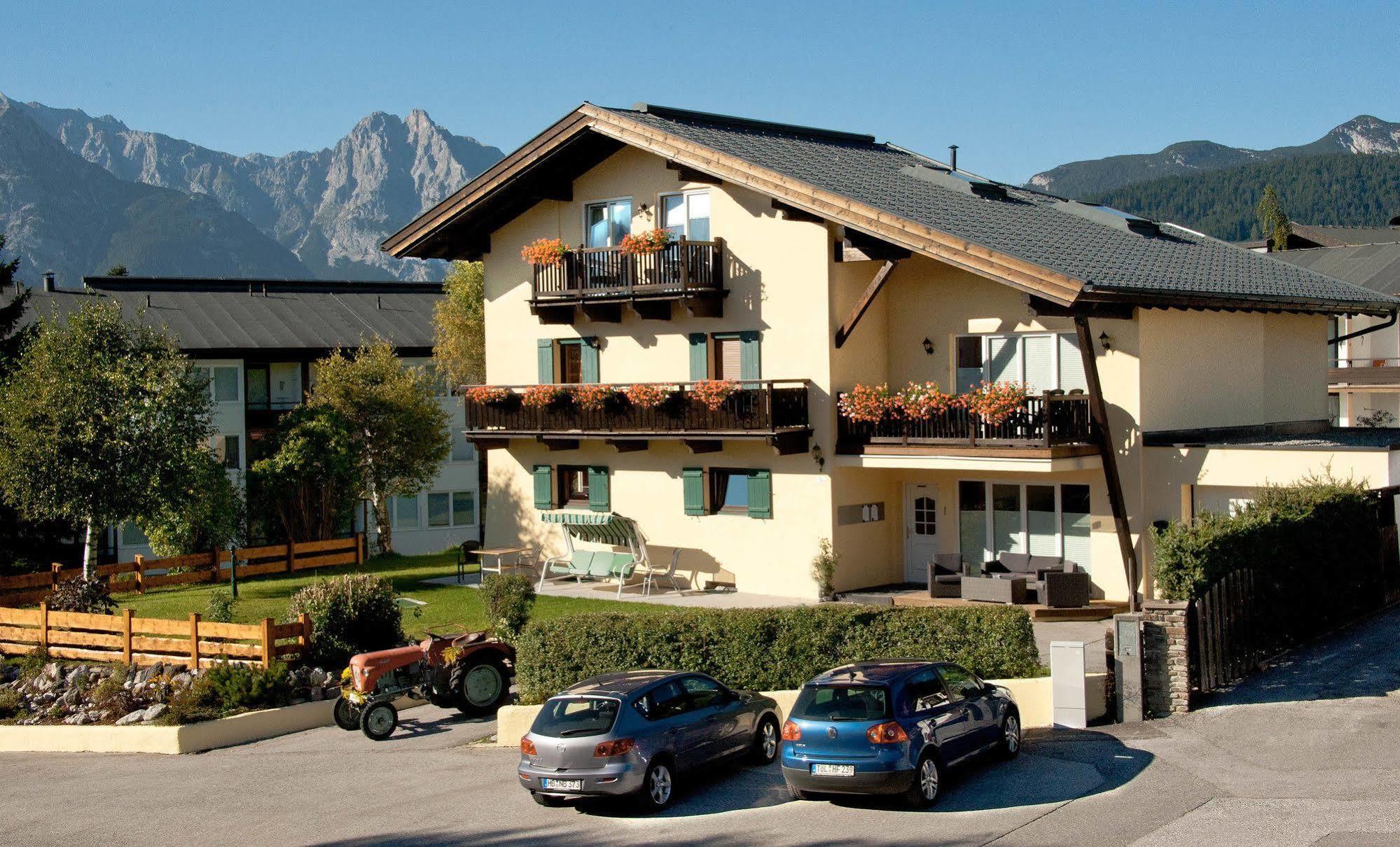 Alpenlandhaus Menardi Seefeld in Tirol Exterior photo